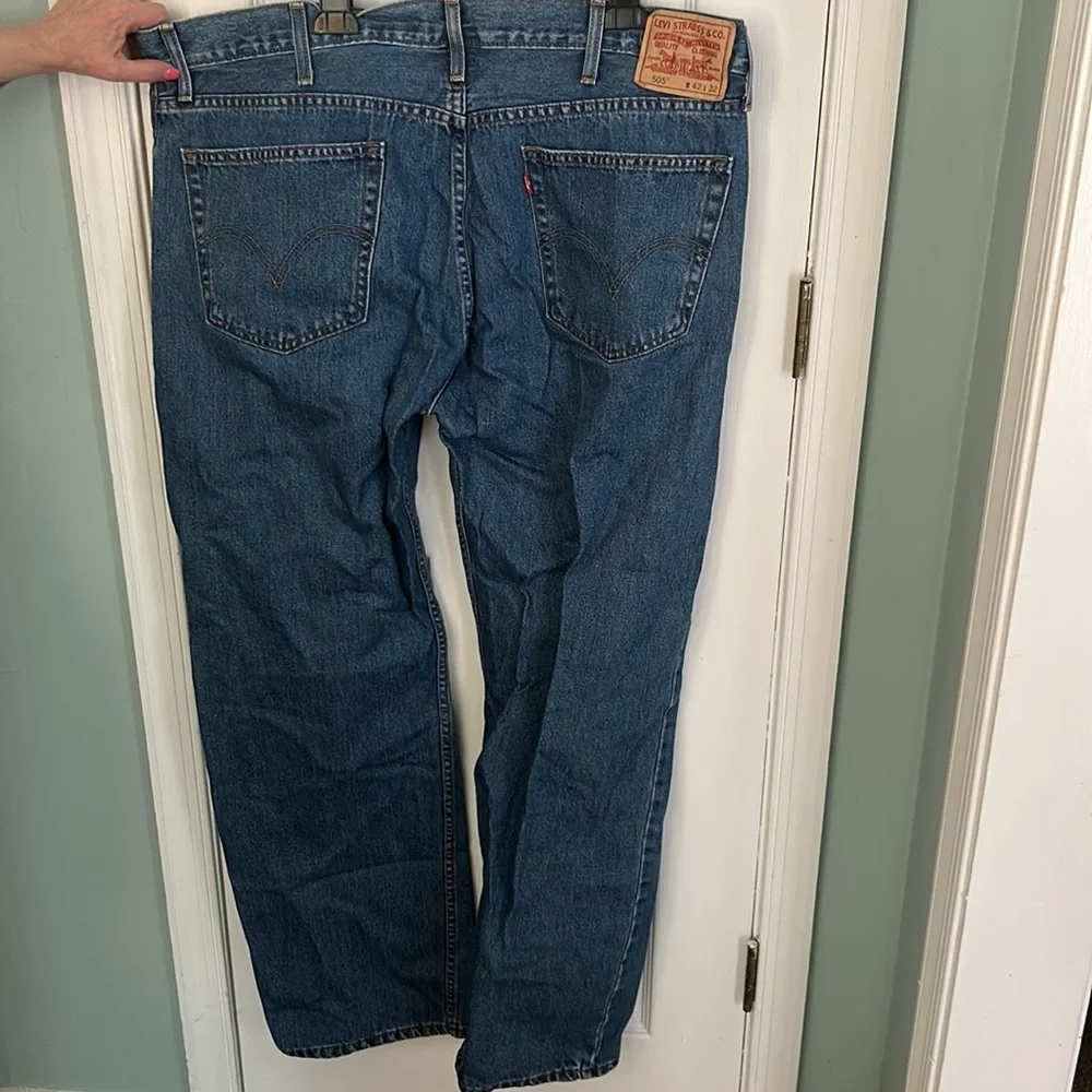 Blue long Levi jeans